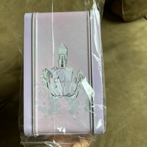 Brand new NWT Plz Read Ariana Grande R.E.M. Lunchbox Limited Edition - Picture 5 of 11